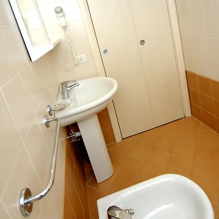 Luminous Flat With Shared Garden Next To The Sea * Bibione