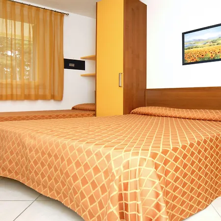 Luminous Flat With Shared Garden Next To The Sea * Bibione