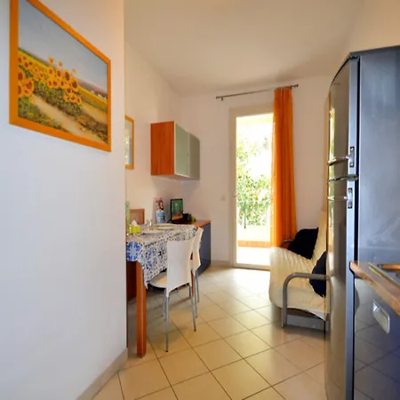 Appartamento Luminous Flat With Shared Garden Next To The Sea